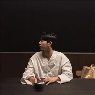 成熟一点的帅气男生头像伤感大全有深度显成熟的男生头像