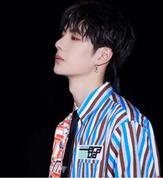 王一博气势下滑,大饼输给小鸡不意外,布布早已给出暗示