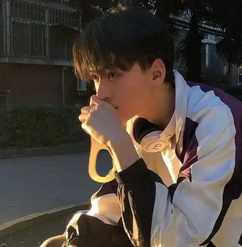 高级感的男生头像