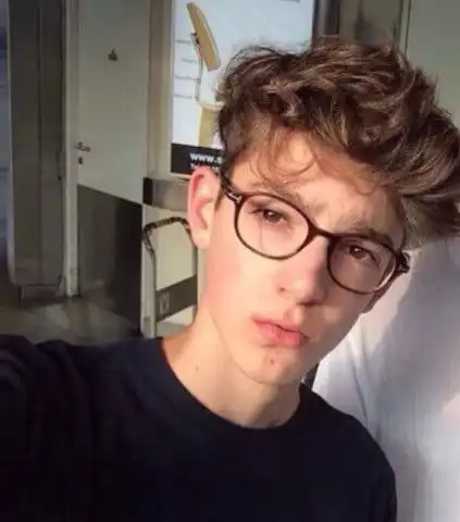 学生党打架经常去的3个地方,厕所不算啥,最后才是王者