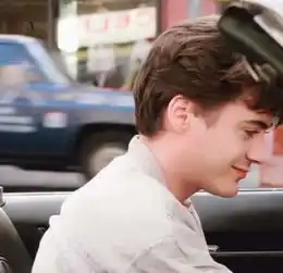 有一种整容叫钢铁侠回到年轻时,又老又丑变盛世美颜,谁还认的出来