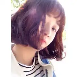 谁有这张照片的正脸照,顺便推荐几张跟这个差不多的发型图片最近想剪短发