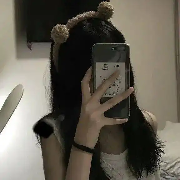 手机对镜自拍挡脸头像