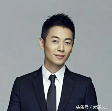 帅气实力演员朱亚文