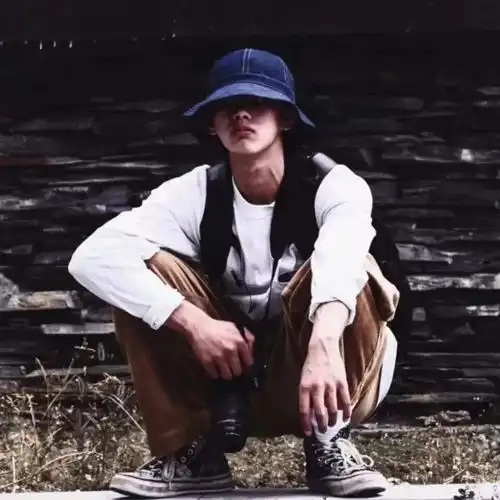 来一组小众男生头像