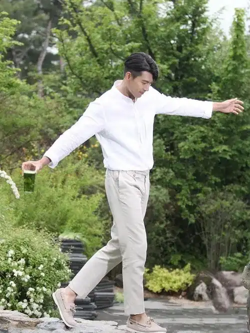 男神来了39岁玄彬拍时尚大片,结婚后更有男人味了