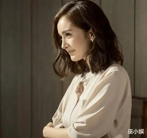 杨幂蜡像遭男粉猥亵杨洋蜡像被女粉解开西装,吴亦凡被粉丝求婚