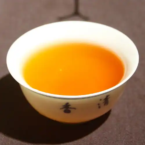 冬天哪种茶叶最养生,30岁的男人都在喝第4款,越喝越有男人味