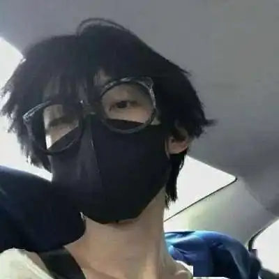 头像你不是真正的快乐你的笑只是你穿的保护色