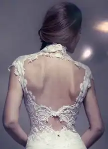 陈乔恩转身的性感女星爱上秀腰窝