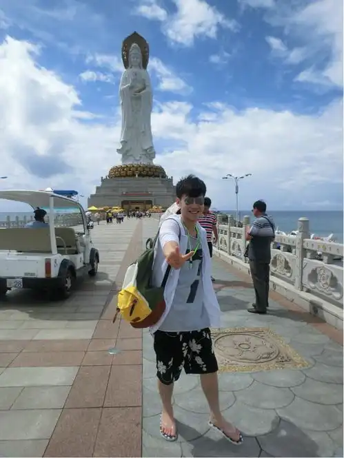 一男带二女游三亚,为何闺蜜比我还高兴啊老公是我的,不是你的