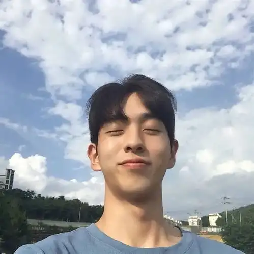 求一些男生头像,真人帅气型吼吼吼