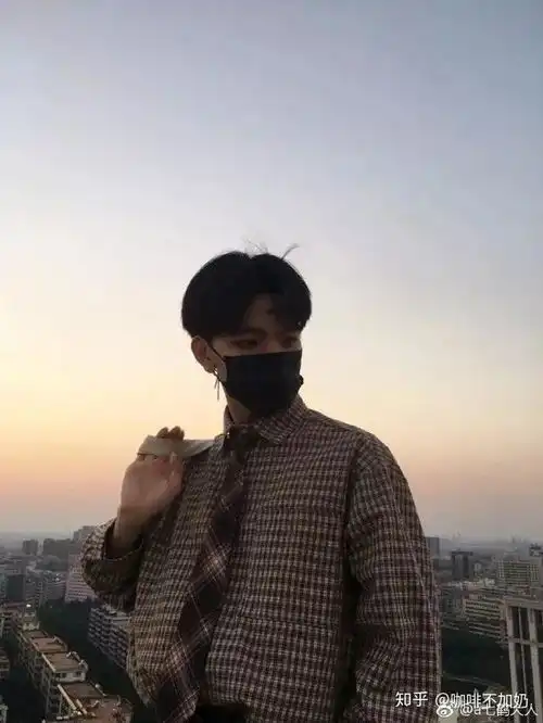 口罩能提升颜值明太祖朱元璋画像戴上口罩,突然就玉树临风了