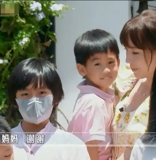 没长残林志颖大儿子终亮相,除了长高,眉毛眼睛发型还是7年前的kimi