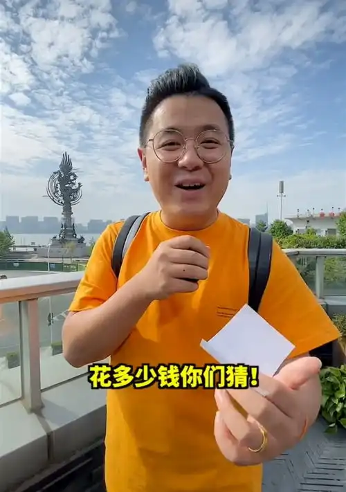 大logo开始反击男网红晒模仿视频对其嘲讽,大logo本尊回怼获支持