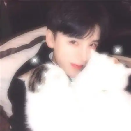 男生唯美有意境头像图片,暖暖的美男帅气的眼神你要顶住了