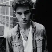 男生灰白欧美头像2015代沟就是我发呵呵你说我笑什么