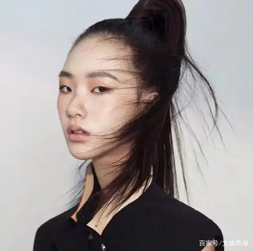 小s13岁女儿厌世脸超模气场强大小s在家敢这样就一脚飞踢过去