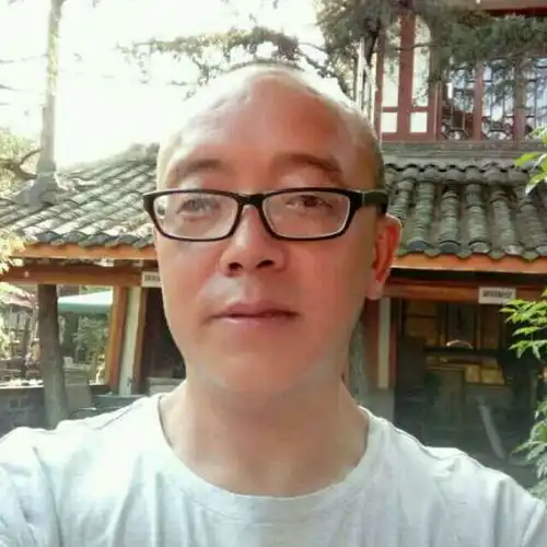 男46岁重庆铜梁县高中中专生产人员速配网会员