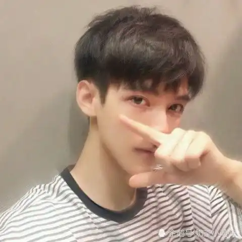 异性聊天若男生经常回复你这3条消息,说明他对你并不感兴趣