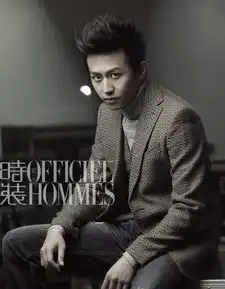 李易峰张艺兴陈伟霆男星黑白写真谁最复古