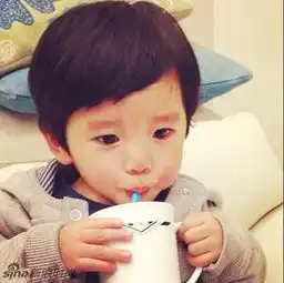 龙凤胎宝贝超萌生活照曝光网友称想生孩子