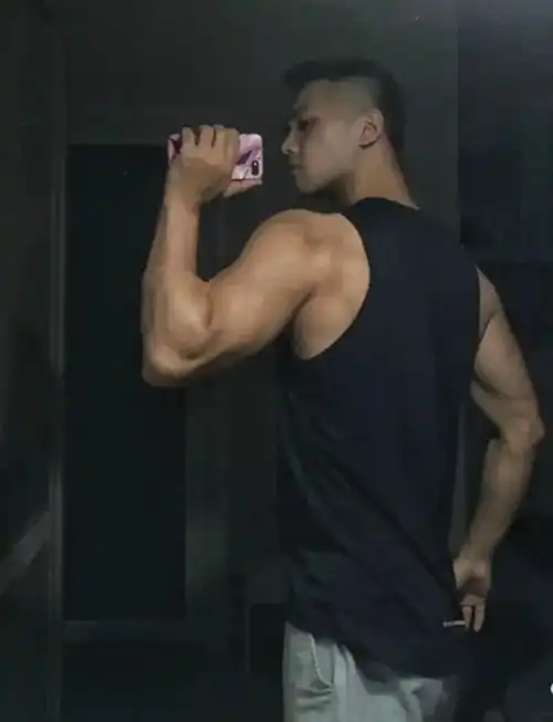 南京24岁的体育生小哥哥,这荷尔蒙炸了