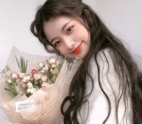 女生脸上螨虫过多怎么办跟着学3招,快速除螨不是问题