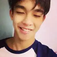 帅气男生中分头像微信头像图片大全