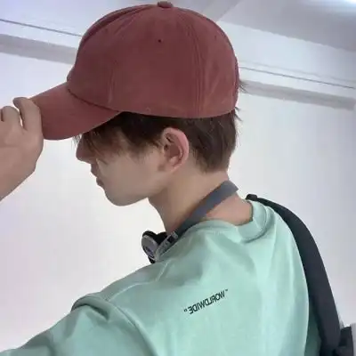 2021圣诞节超喜庆很好看的氛围感美女头像总以为来日方长其实世事无常