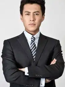 靳东晒儿子背影靳东老婆李佳二婚,和赵薇黄晓明是同班同学