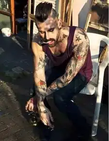 有了它,你只穿件白t都比别人帅上百倍