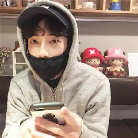 微信拿手机的男生头像,手机控当然最适合手机控使用