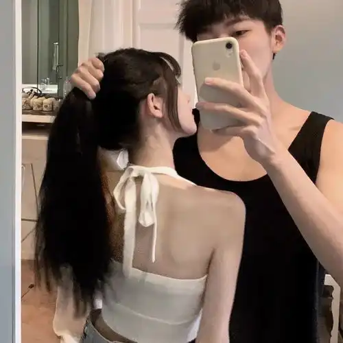 情侣头像,女人的吃醋不怀任何恶意