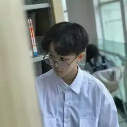 伤感冷漠男生头像我的心痛都是关于你