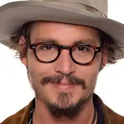 强尼戴普爆左眼近全盲直呼所有事物都好模糊