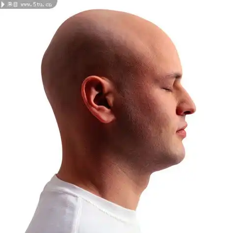 光头男图片闭目养神的男人