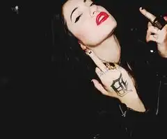 谁有红圈里面的女头像,跪求