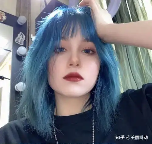 2020大火的二次元发色进击吧二次元少年