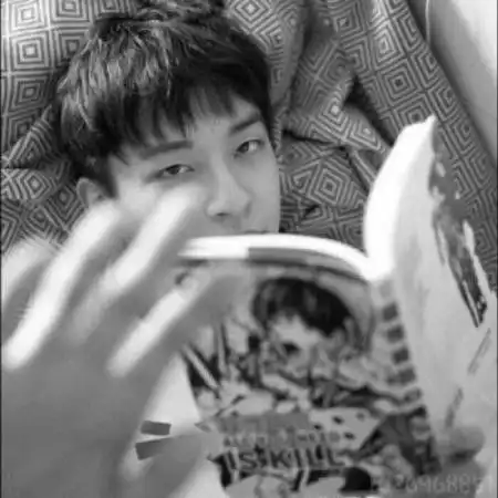 黑白冷酷男生头像,痞帅黑白冷酷男生头像真人