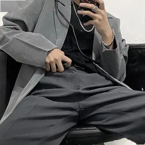 头像我觉得应该没有人比我在退房之前更爱你