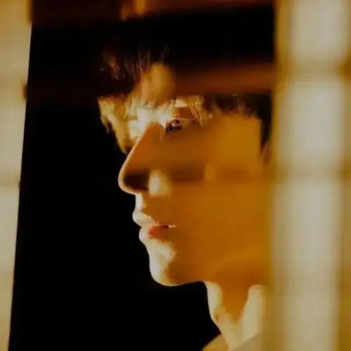 气质男头少年感和氛围感并存