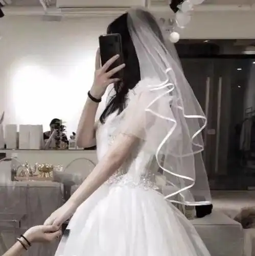 情侣头像当初不加你好友,就不会有后来那么多事