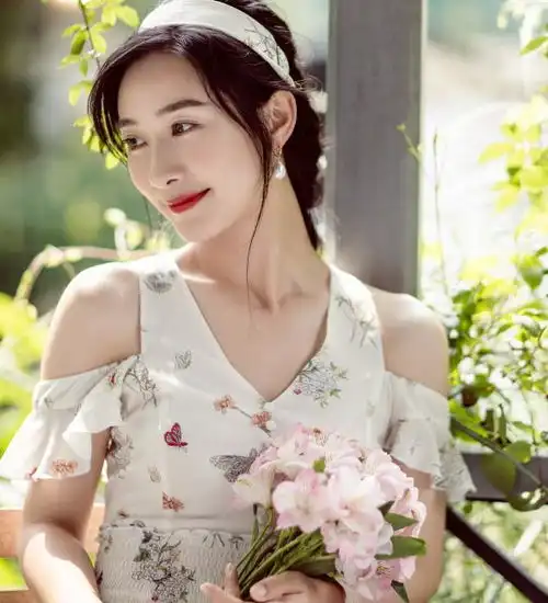 陪你一起长大离异妈妈被打太惨主演说出女性心声,人间清醒