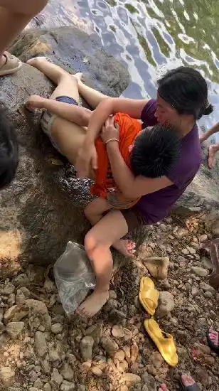 20分钟心肺复苏救回溺水男孩医师休假勇施援手