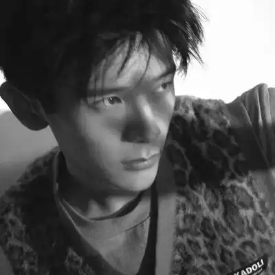 2023最新高级感男生微信头像