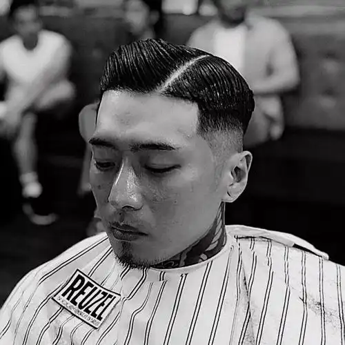 男发不论怎么剪,一定要试试两侧铲短二八分,绅士有型不落伍