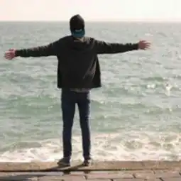 有哪些男士的背影图片可以当头像的黑色的,冷酷的那种