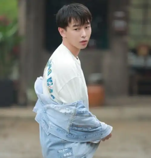 张一白又有青春电影定档男主由彭昱畅担任,配角阵容也相当豪华