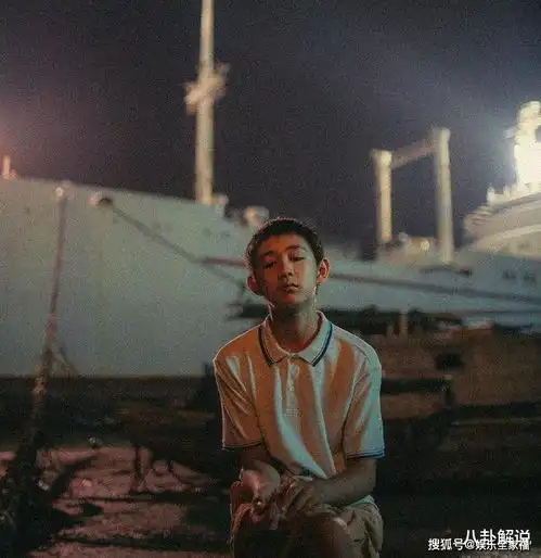 荣梓杉厉害了才14岁获得最佳新人男演员,别人家的孩子就是优秀